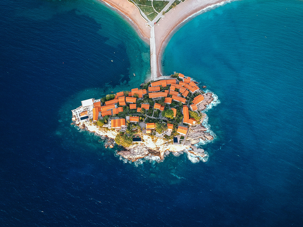 sveti-stefan-karadag-vizesiz-seyahat-2026.webp